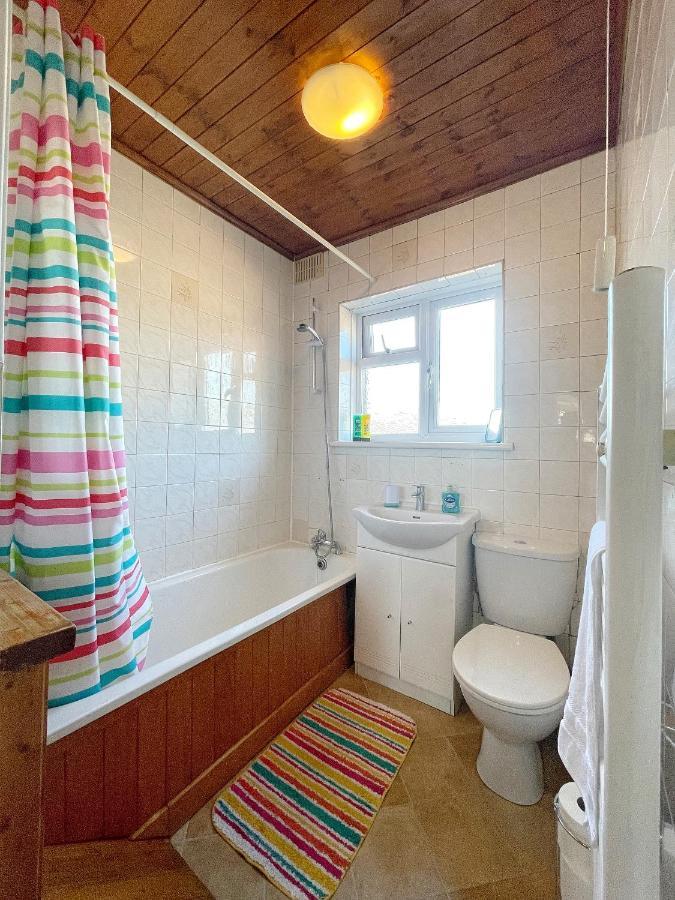 3 Bed Duplex Flat, Free Wifi & Netflix, Ideal For Contractors Leilighet Gravesend Eksteriør bilde