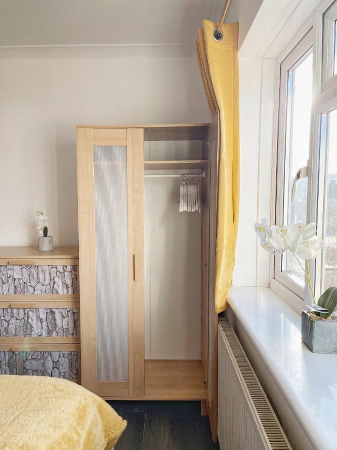 3 Bed Duplex Flat, Free Wifi & Netflix, Ideal For Contractors Leilighet Gravesend Eksteriør bilde