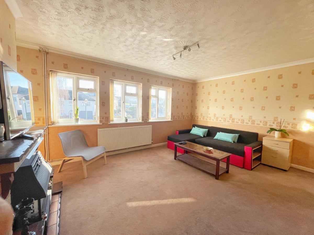 3 Bed Duplex Flat, Free Wifi & Netflix, Ideal For Contractors Leilighet Gravesend Eksteriør bilde
