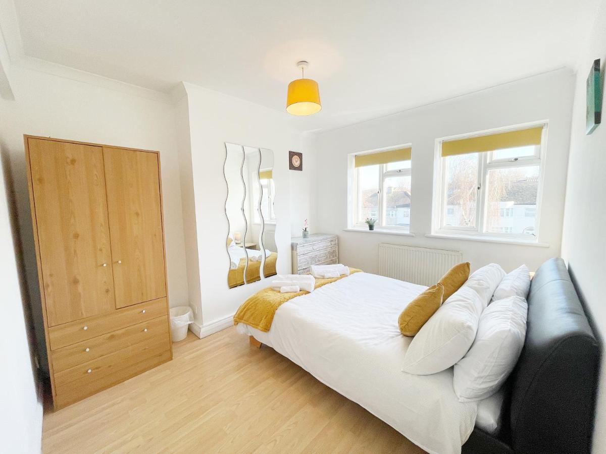 3 Bed Duplex Flat, Free Wifi & Netflix, Ideal For Contractors Leilighet Gravesend Eksteriør bilde